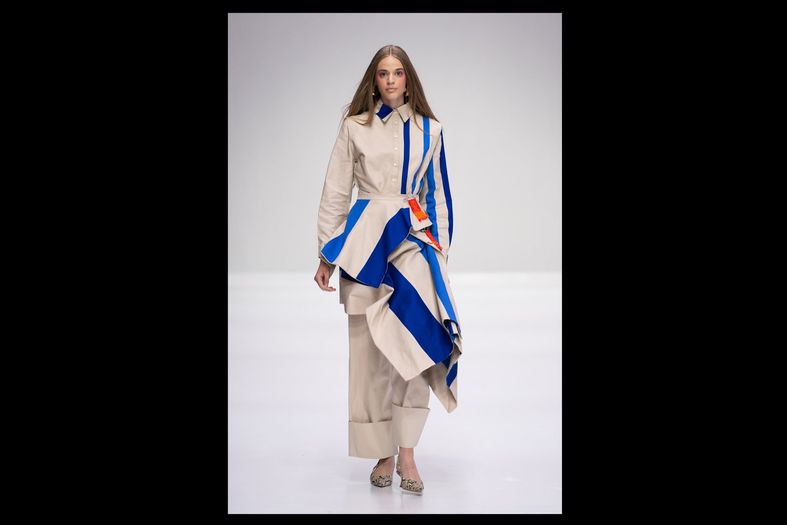 A model in Oyama Gointebe on the SAFW AW24 runway.