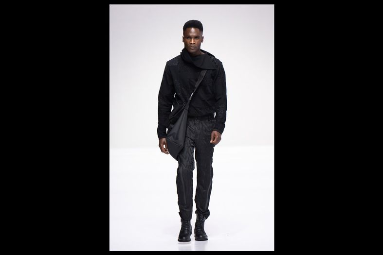A model on the SAFW AW24 runway wearing Ephymol.