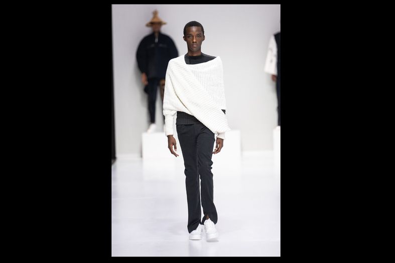 A model on the SAFW AW24 runway wearing Toro Meraki.