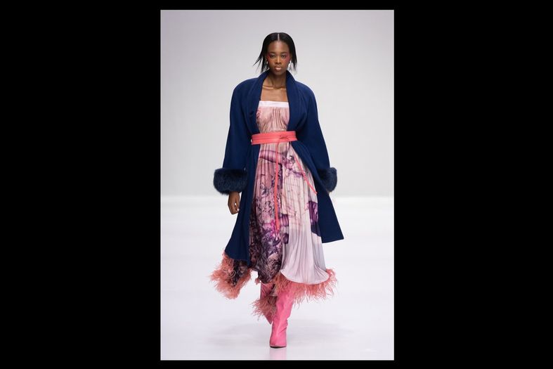 A model wearing Munkus on the SAFW AW24 runway.