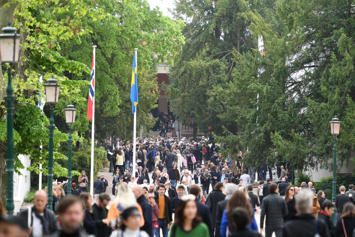 An image of the crowd attending the 2019 Venice Biennale