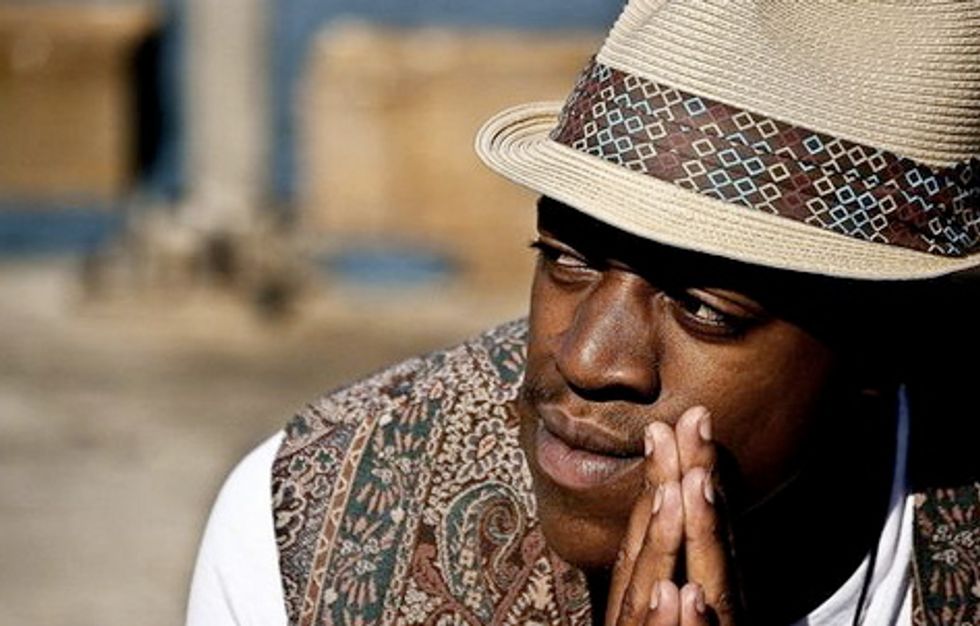 Video: Cobe Obeah "Flames"