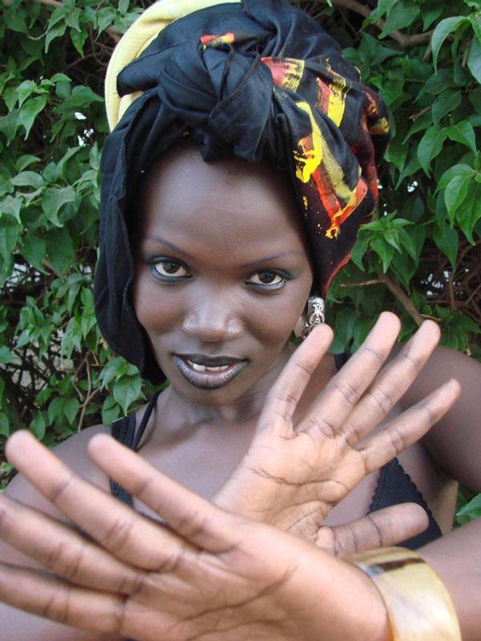 Stream Njaaya's 'Social Living'