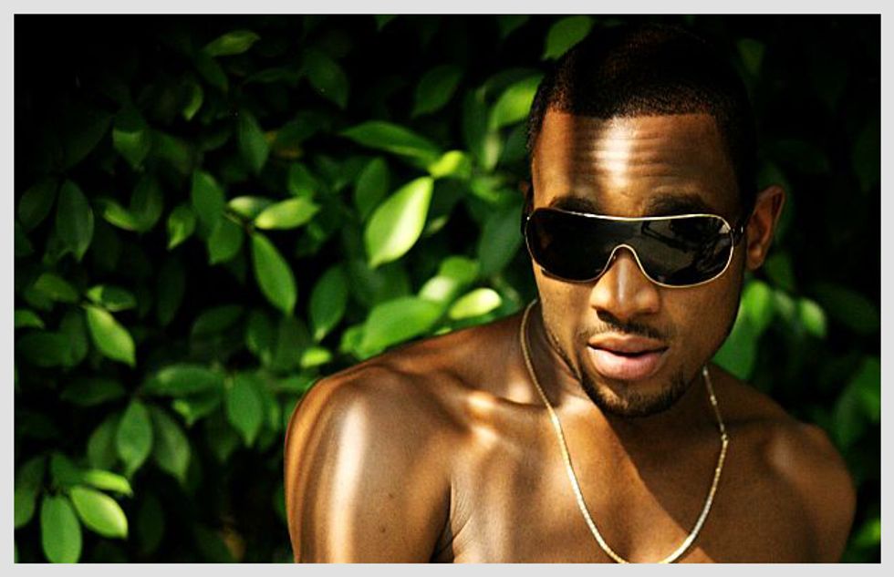 UPDATE: It's Official, D'banj signs w/ Kanye West + G.O.O.D. Music + "Fall In Love" Video