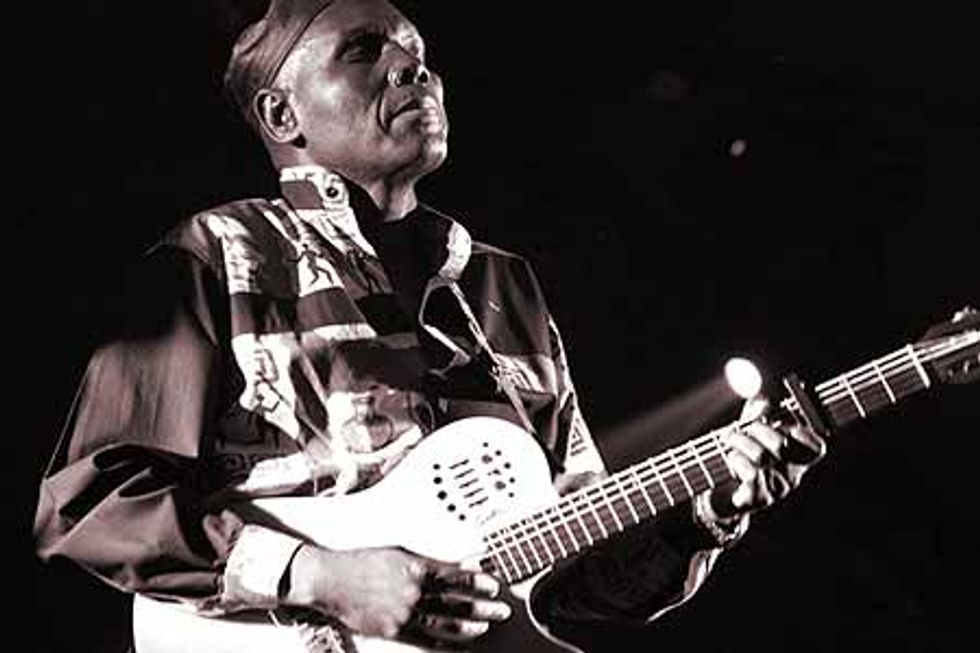 Video: Oliver 'Tuku' Mtukudzi