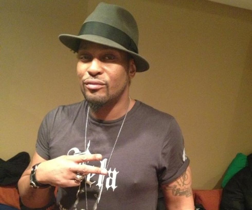 Okayafrica TV: D'Angelo x ?uestlove 'Africa' Live at Brooklyn Bowl