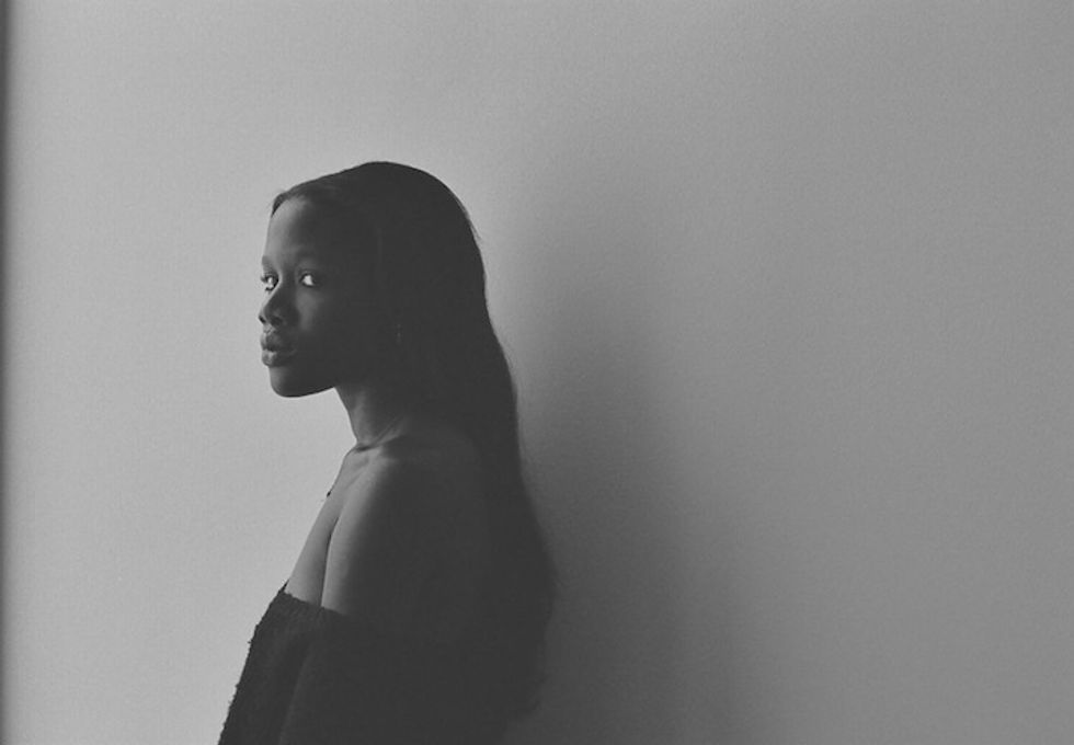Oyinda’s Dark & Striking 3-Track Introduction