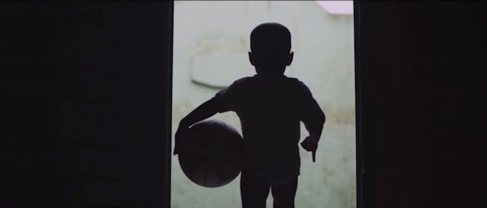 The Africa Cup Of Nations 2015 Theme Song 'Hola, Hola'