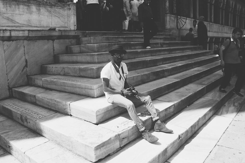 How A 22-Year-Old Nigerian Sparked #WhenAliensMeetNigerians & #NigeriansAtHogwarts
