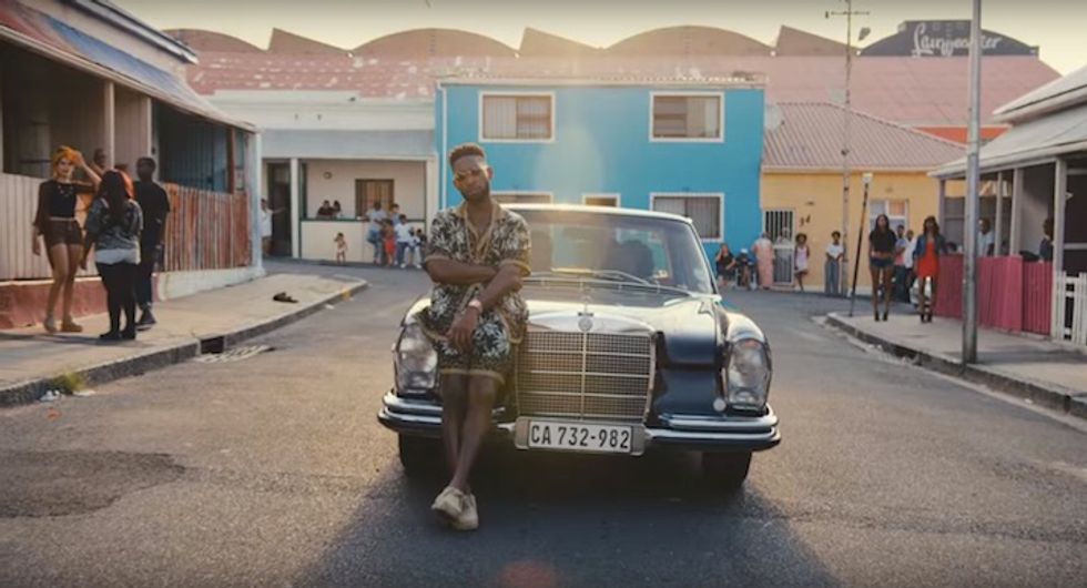 Tinie Tempah Throws A Dance Party In The Streets Of Cape Town For ‘Girls Like’