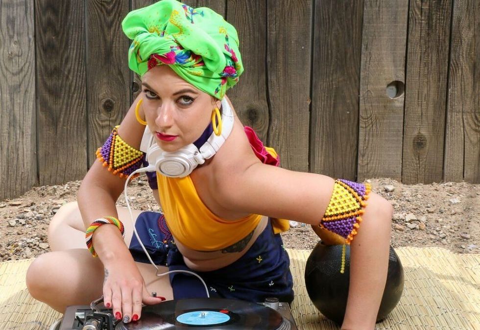 #KasiMlungu: This Delusional White DJ is the South African Rachel Dolezal