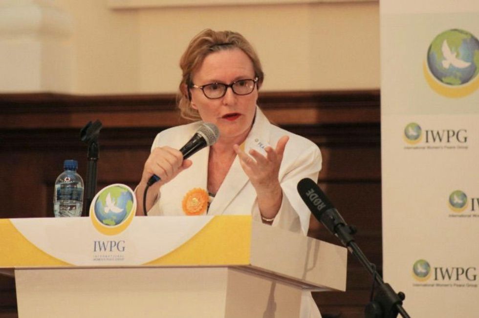Helen Zille Apologizes for Defending Colonialism, Twitter Tells Her to Try Again