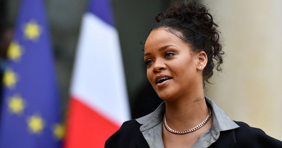 A Report That Claimed Rihanna Donated $2 Million to Sierra Leone Is Fake News