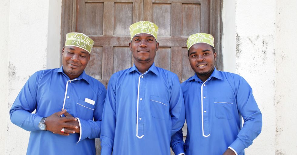 In Photos: Stunning Portraits of Zanzibaris Donning the Classic Kofia