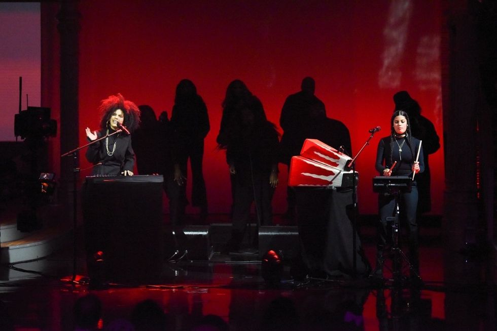 Watch Ibeyi Perform 'Deathless' With the Harlem Gospel Choir On 'The Late Show'