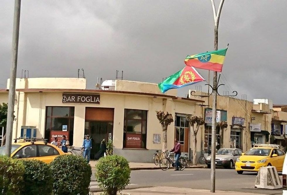 People Rejoice as Phone Lines Between Eritrea and Ethiopia Open for the First Time Since 1998