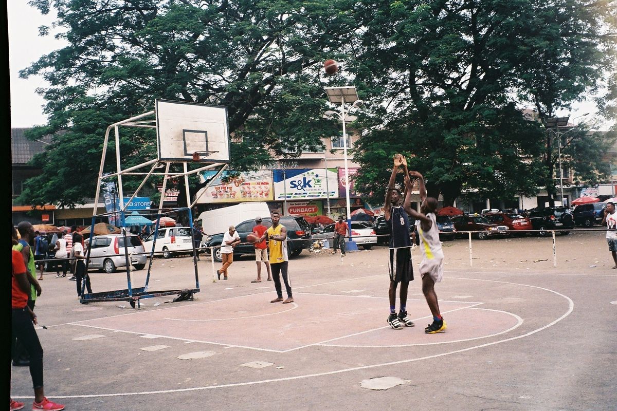 Alec Lomami's New Photo Series Shows the Beauty of Everyday Life in Kinshasa