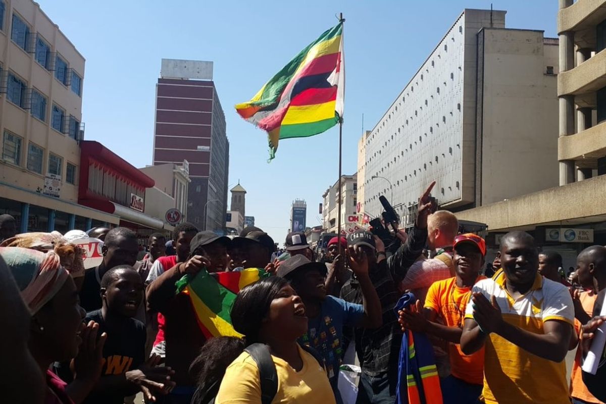 Zimbabwe's Electoral Body Says ZANU-PF Gains Parliament Majority As MDC Protests Against Election Fraud