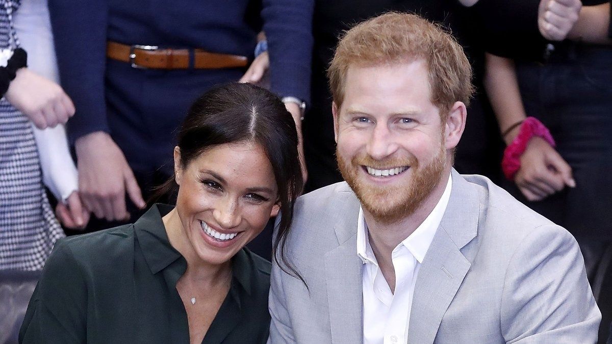 Black Twitter's Reactions To Meghan Markle & Prince Harry's #RoyalBaby Announcement Are Too Funny