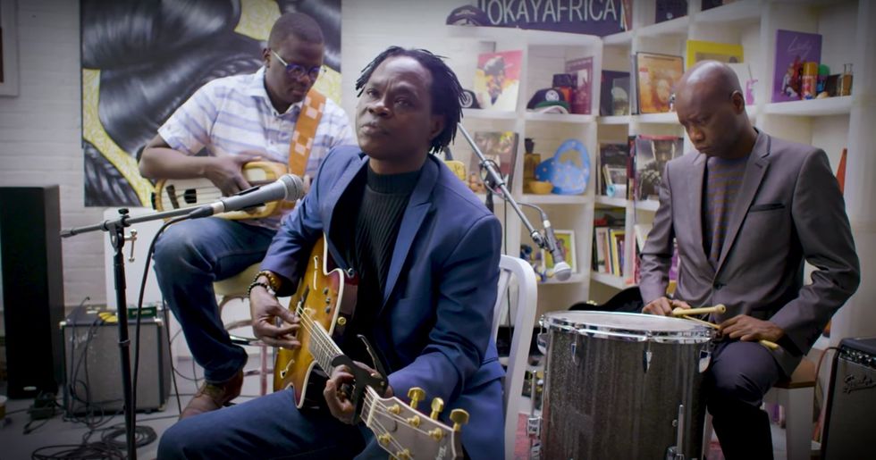 okay acoustic: Watch Baaba Maal Perform 'Kalaajo' and 'Mbaay Mbaay'