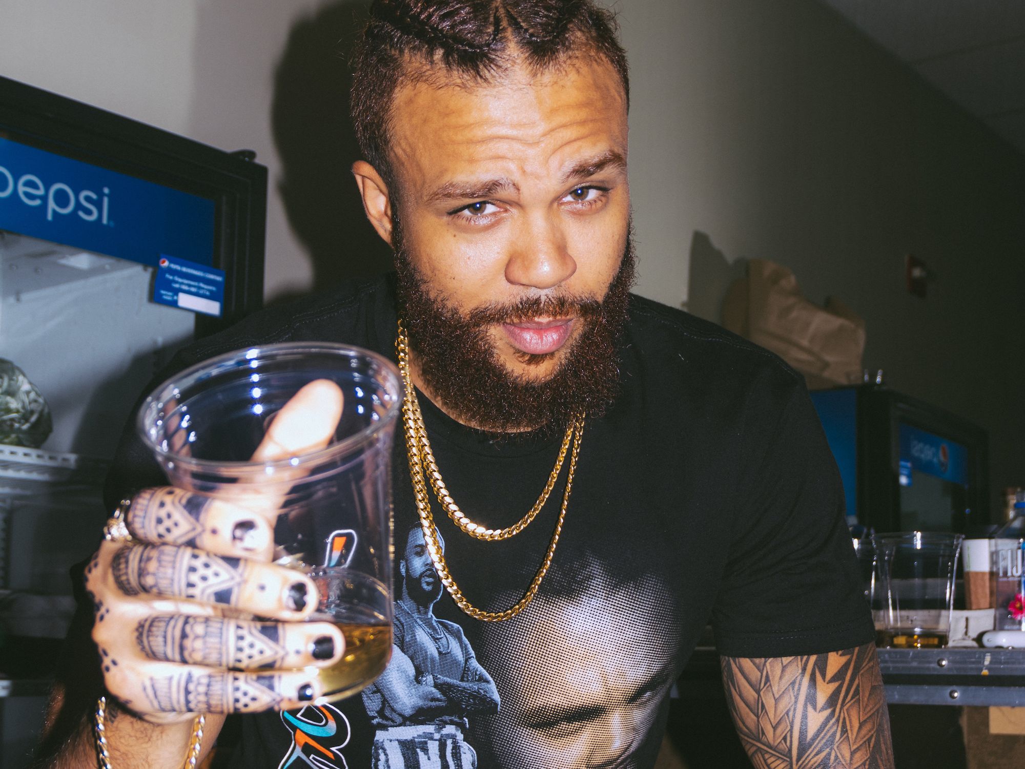 New Jidenna Merch for the '85 to Africa' Tour Drops Today Only at the Okay Shop