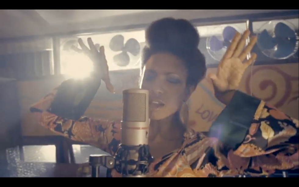 Video: Y'akoto 'Diamonds'