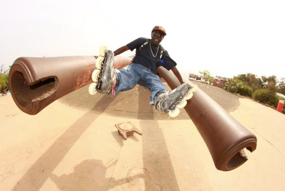 An African Minute: Oli Benet + Senegalese Skaters