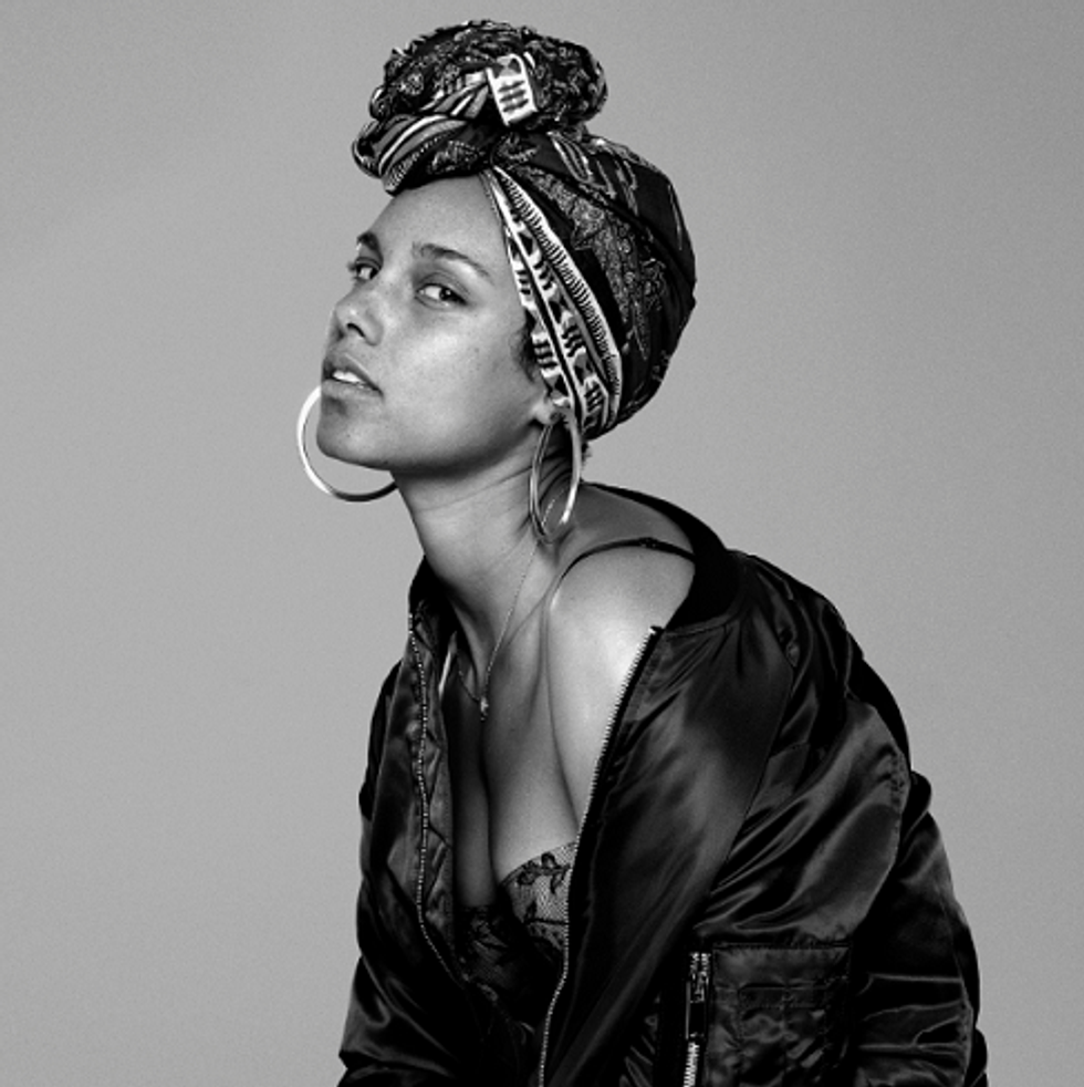New Video for Alicia Keys’ Afrobeats Single 'In Common’ Has Her Flirting from a Fire Escape