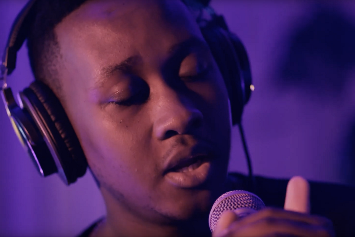 Watch Intimate Performances of Sipho The Gift’s ‘ANYWHERE’ and ‘iNFORMERCiALS iNTERLUDE’