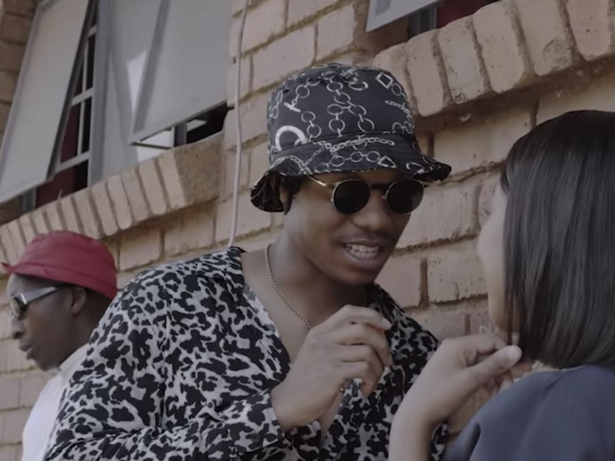 Sliqe and Kwesta Reference ‘Yizo Yizo’ in Their Video for ‘Spaan Saam’