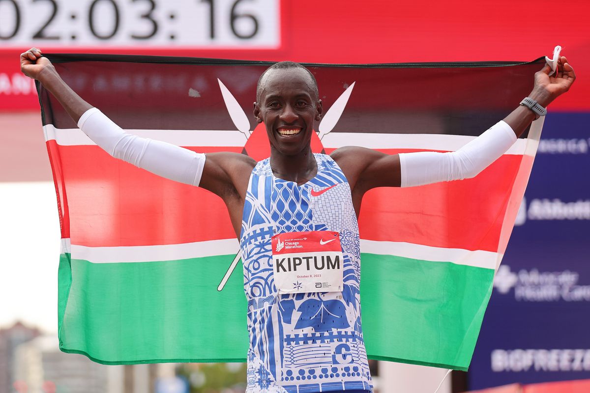 Kelvin Kiptum of Kenya celebrates after winning the 2023 Chicago Marathon at Grant Park on October 08, 2023 in Chicago, Illinois. 