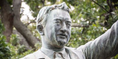Cecil John Rhodes statue - OkayAfrica