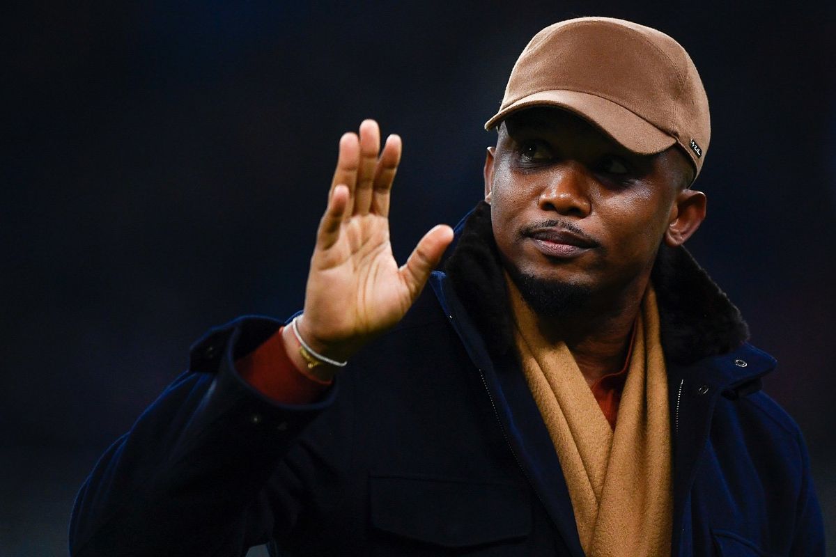 Samuel Eto'o gestures prior to the Serie A football match between FC Internazionale and US Salernitana. FC Internazionale won 5-0 over US Salernitana. 