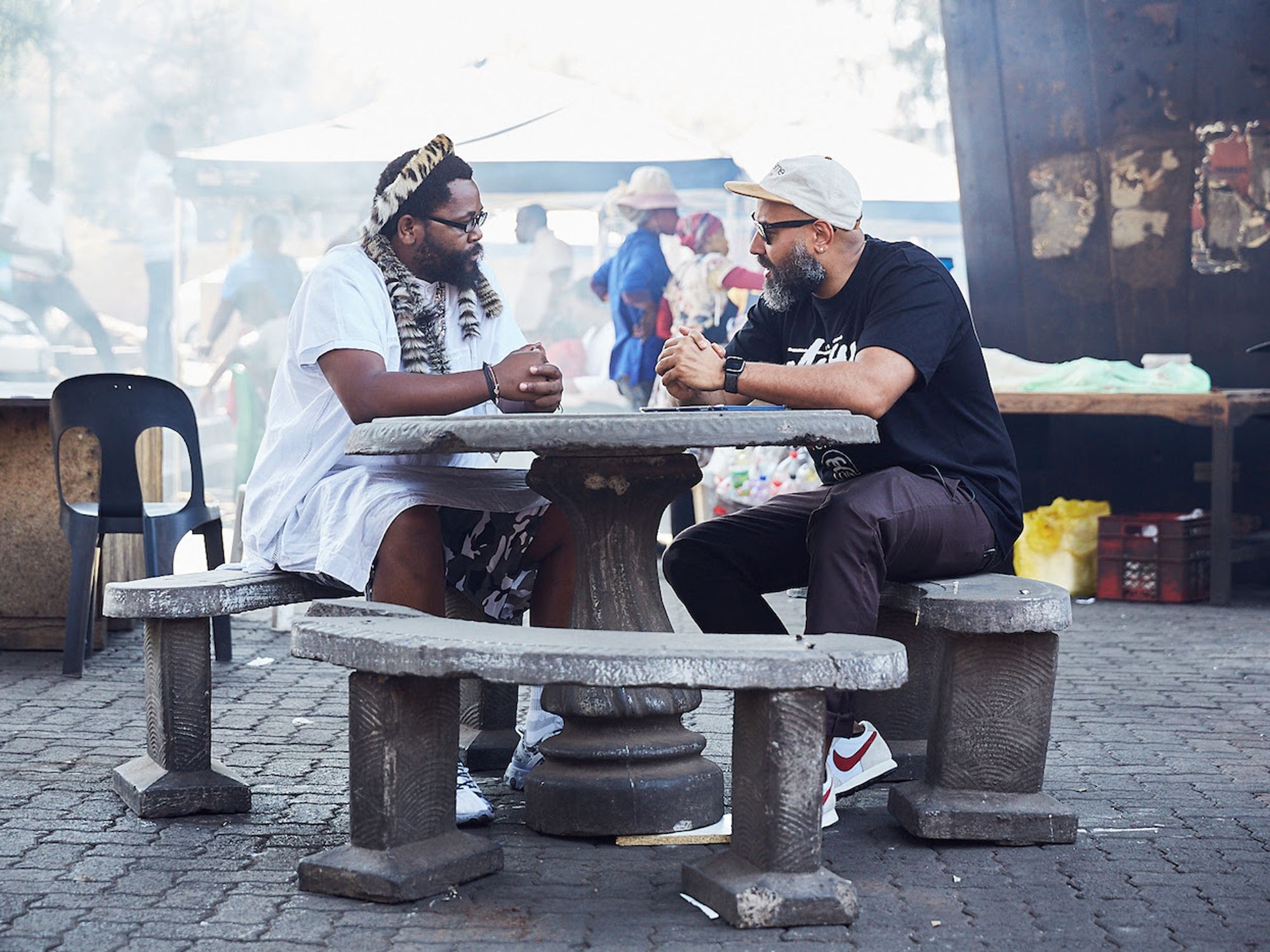Sjava chats to Ebro. Image supplied. 